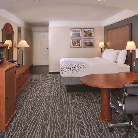 Отель La Quinta By Wyndham Ruidoso Downs Экстерьер фото