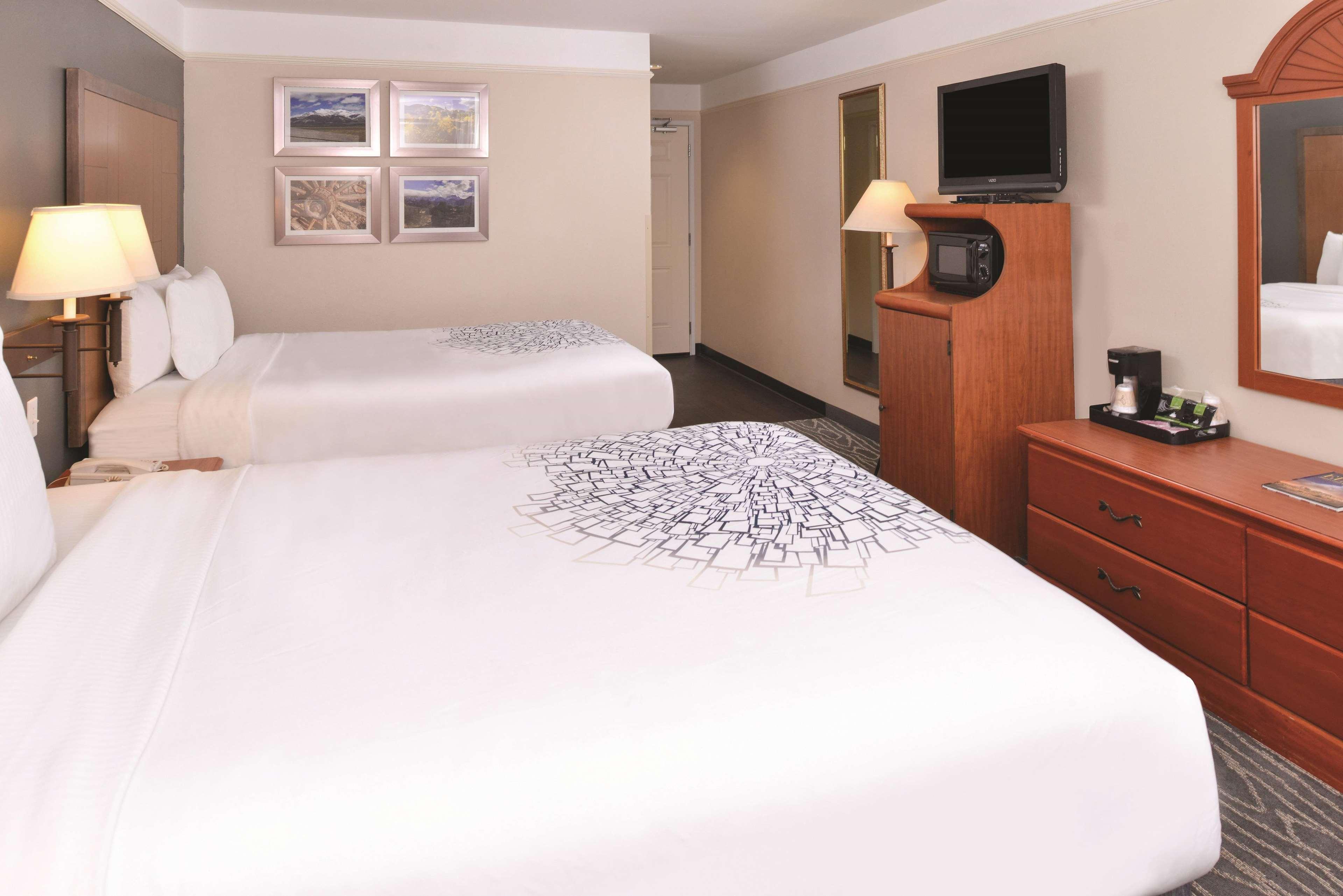 Отель La Quinta By Wyndham Ruidoso Downs Экстерьер фото