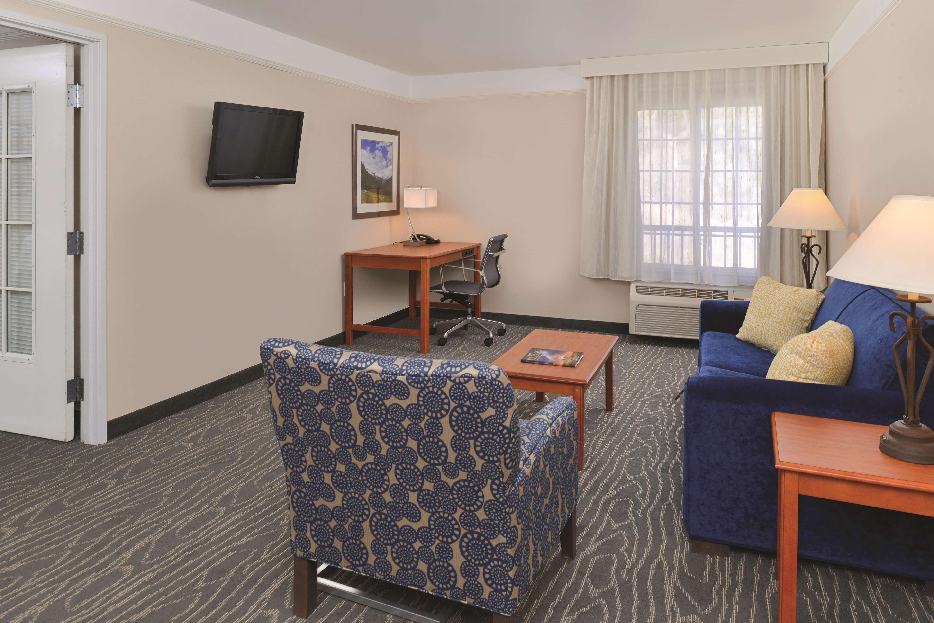 Отель La Quinta By Wyndham Ruidoso Downs Экстерьер фото