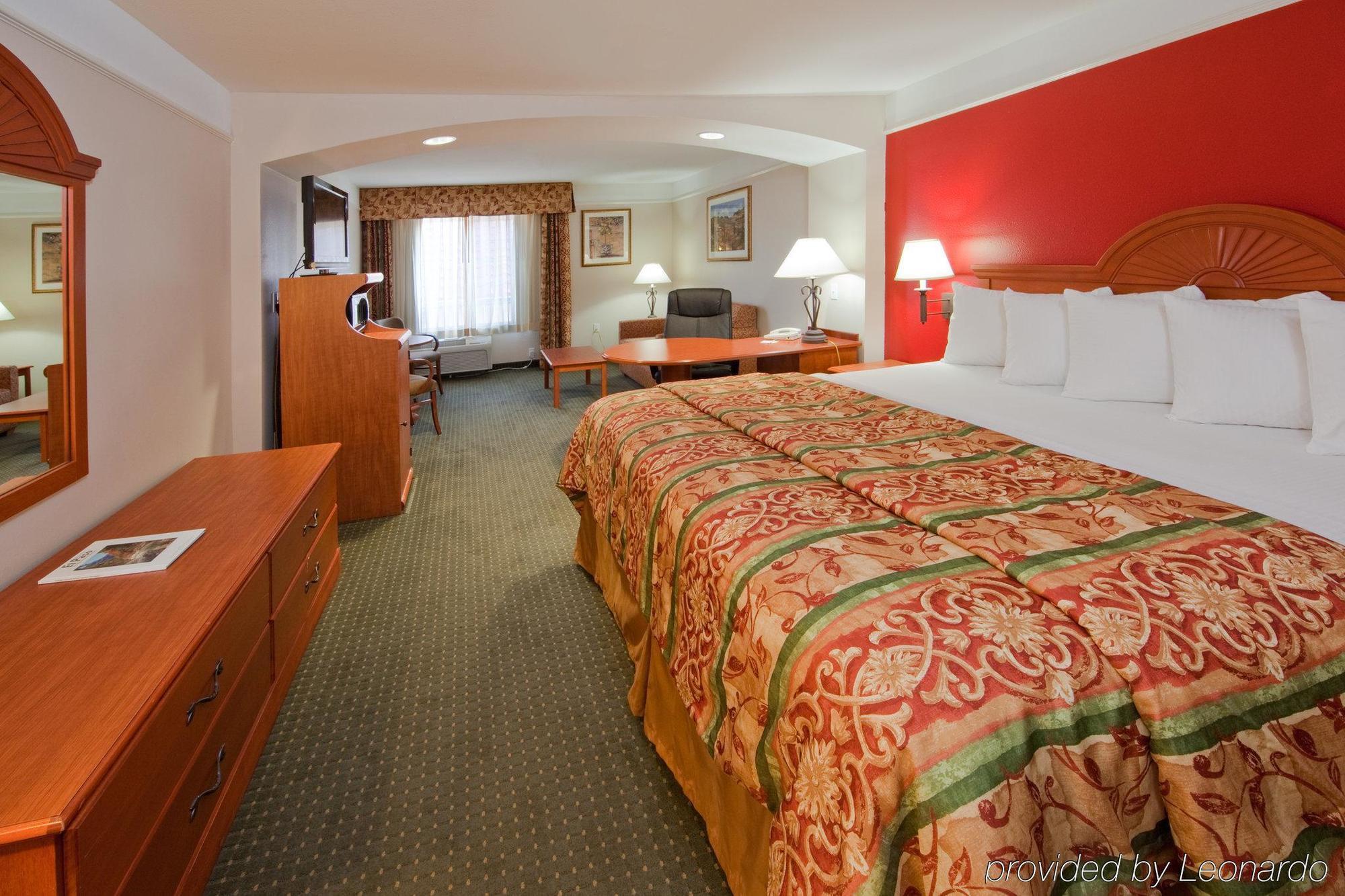 Отель La Quinta By Wyndham Ruidoso Downs Номер фото