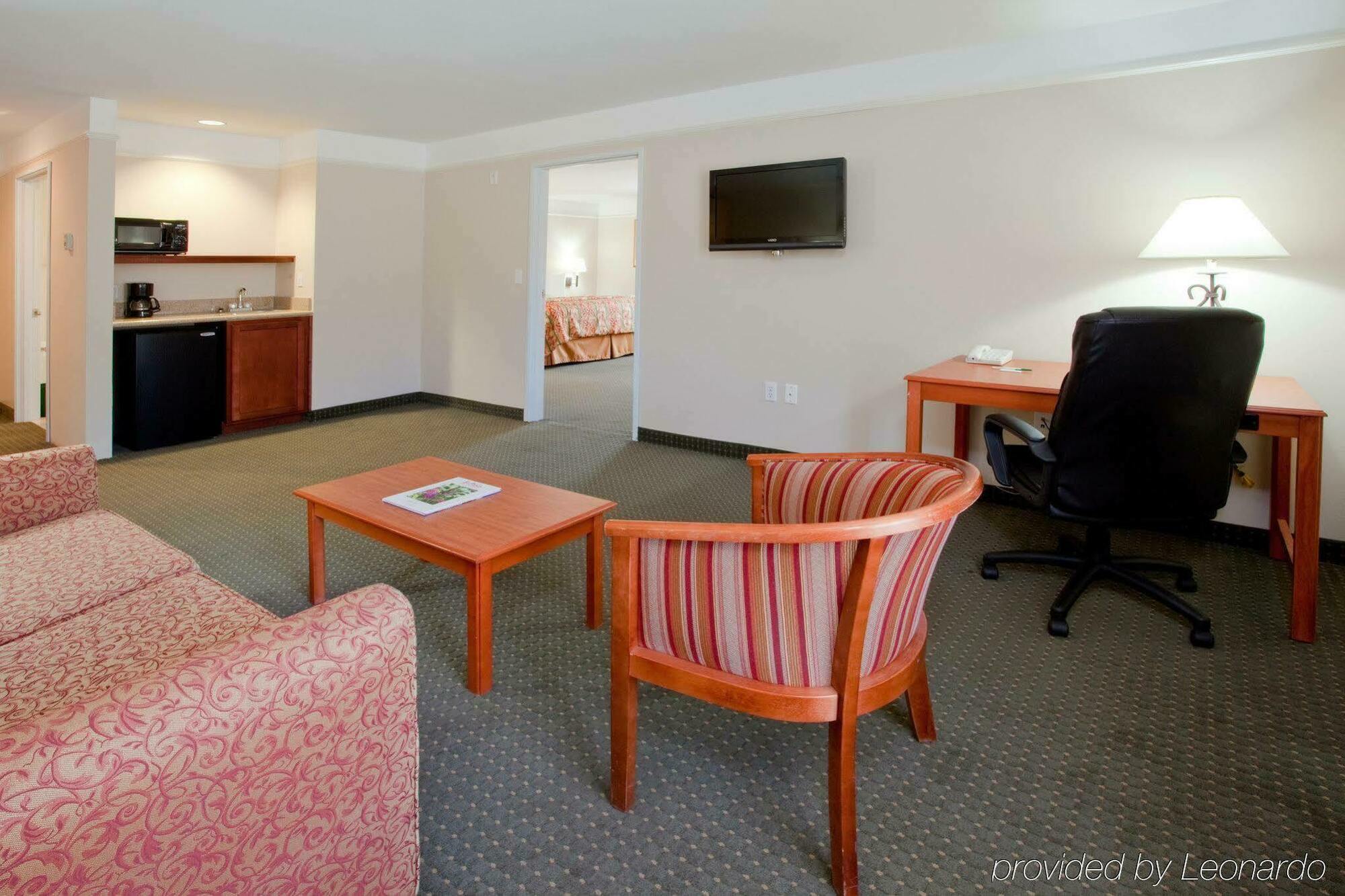 Отель La Quinta By Wyndham Ruidoso Downs Номер фото